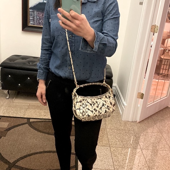 50% off.. 
BADGLEY MISCHKA vintage. Genuine snakeskin bag - Picture 12 of 12